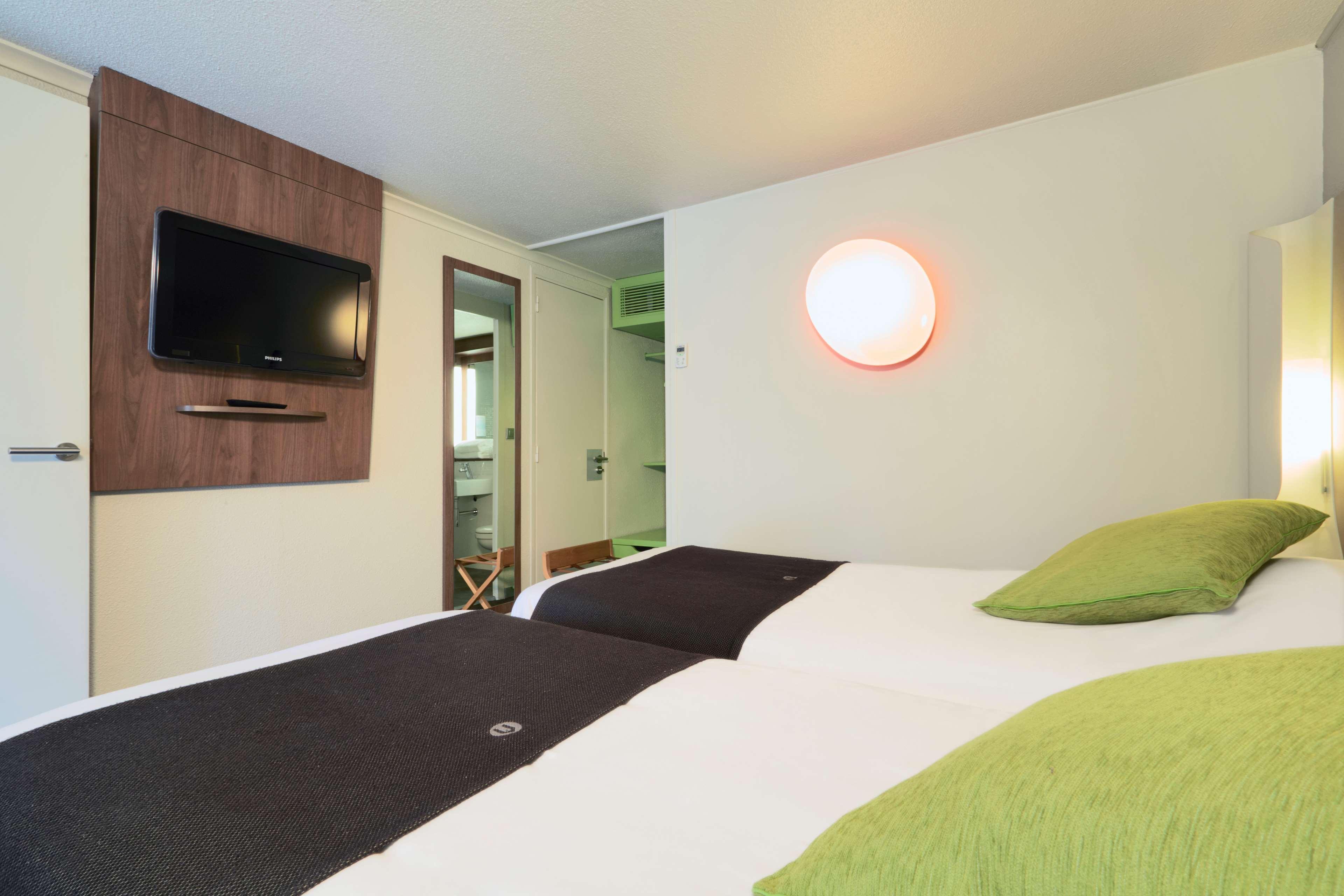 Campanile Bollene A7 Hotel Bagian luar foto