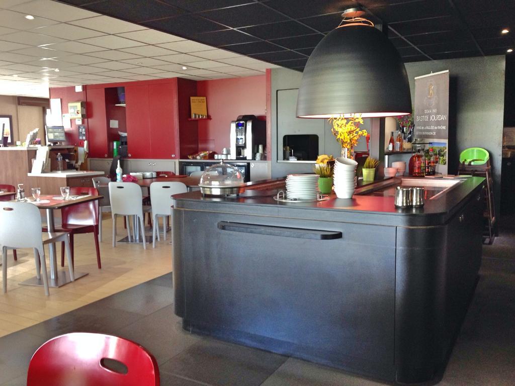 Campanile Bollene A7 Hotel Bagian luar foto