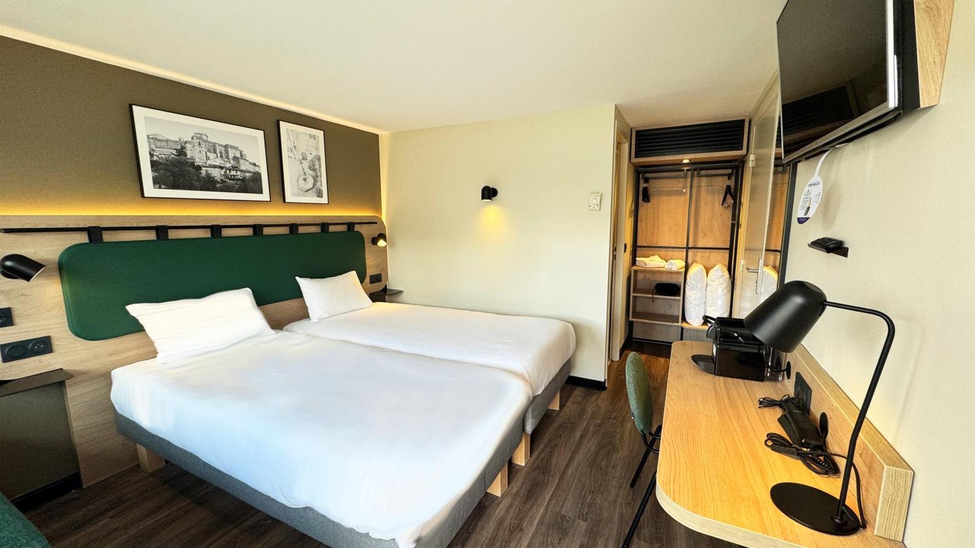 Campanile Bollene A7 Hotel Bagian luar foto
